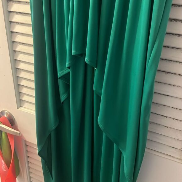 Silk Green Pleated Skirt - Short in the Front - Size Medium - Worn Once - Picture 4 of 5